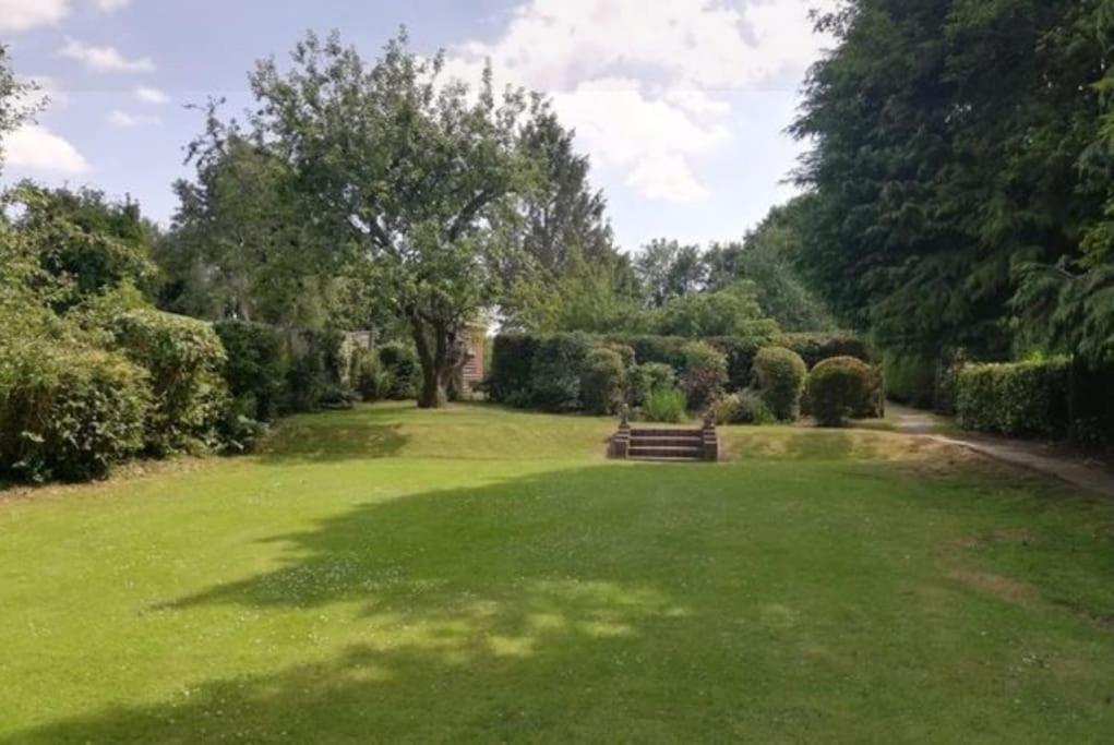 Sycamore Lodge Kent With Ev Zappi Type 2, Swimming Pool For A Fee Sellindge Екстериор снимка
