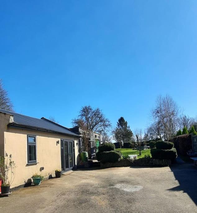 Sycamore Lodge Kent With Ev Zappi Type 2, Swimming Pool For A Fee Sellindge Екстериор снимка